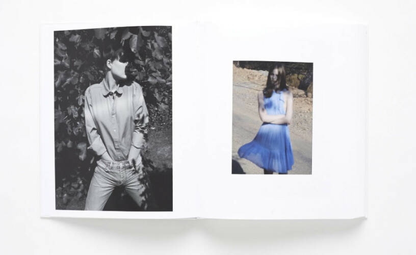  Viviane Sassen: In and Out of Fashion: 9783791348285: Cotton,  Charlotte, Van Den Berg, Nadia: Books