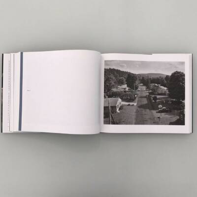 Gregory Crewdson 1985-2005 洋書写真集 Gregory Crewdson: 1985–2005 by Gregory Crewdson | Goodreads