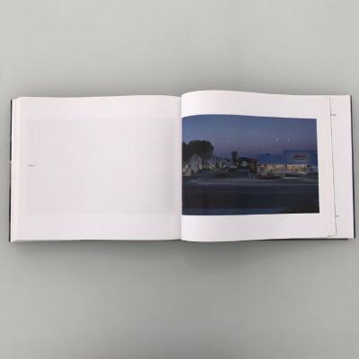 Gregory Crewdson 1985-2005 洋書写真集 Buy Gregory Crewdson: 1985-2005 Online – Setanta Books