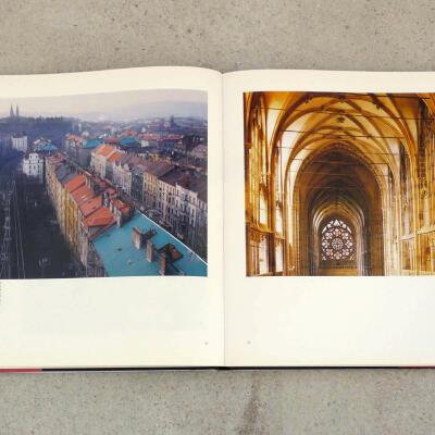 ホットセール Alfred Seiland: Prag - Bookshop Anzenberger Gallery アート写真