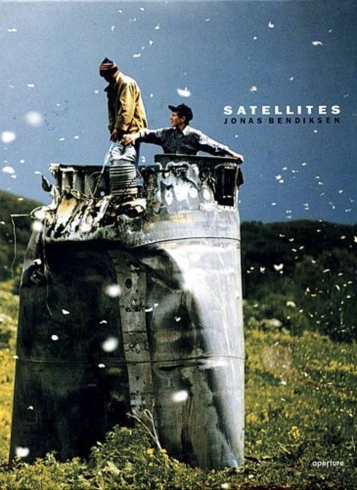 Jonas Bendiksen: Satellites - Bookshop Anzenberger Gallery